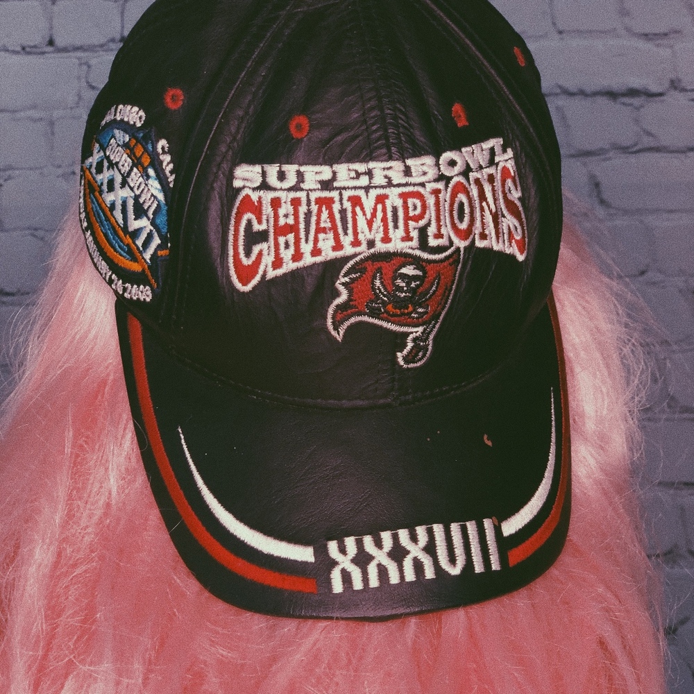 VINTAGE HAT